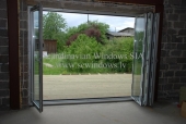 House Baldone - aluminium folding skyvedører fra Reynaers CS68 profiler, video!